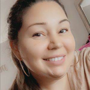 Meet your Posher, Cristina